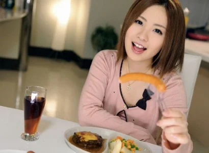 Bạn trai sau khi ăn tối thì nện em